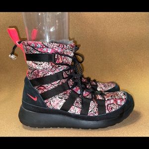 Best Deals for Nike Roshe Boots | Poshmark